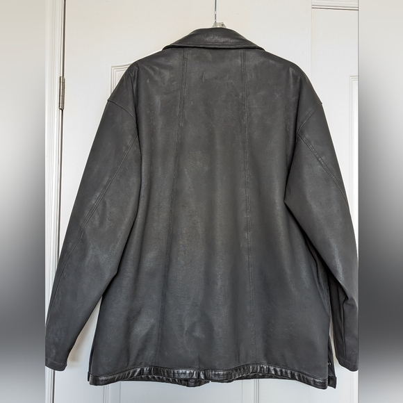 Men's Jacket - Picture 2 of 8